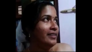 hot telugu bhabhi and her lover having some romance Video