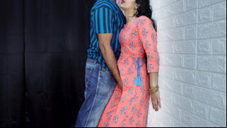 Village Desi Sexy Bhabhi Ko Pataya And Fucked Hard Video